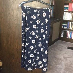 A-Line blue flowered skirt